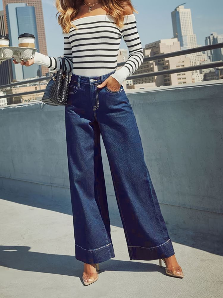 Damenjeans mit hohem Bund und weitem Bein